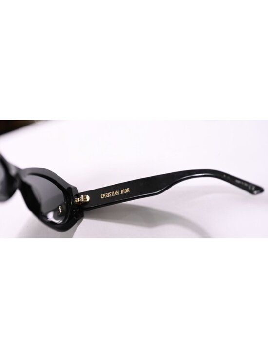 Dior DiorSignature B1U Butterfly Sunglasses in Black main image 10